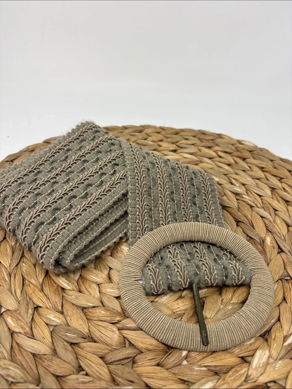 BELT Gray and Beige Yarn and Braided Gimp Trim Pattern Unbranded